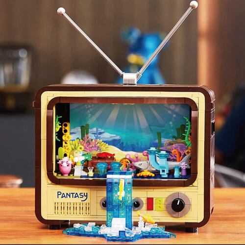 Pantasy  Restro 1960s Television